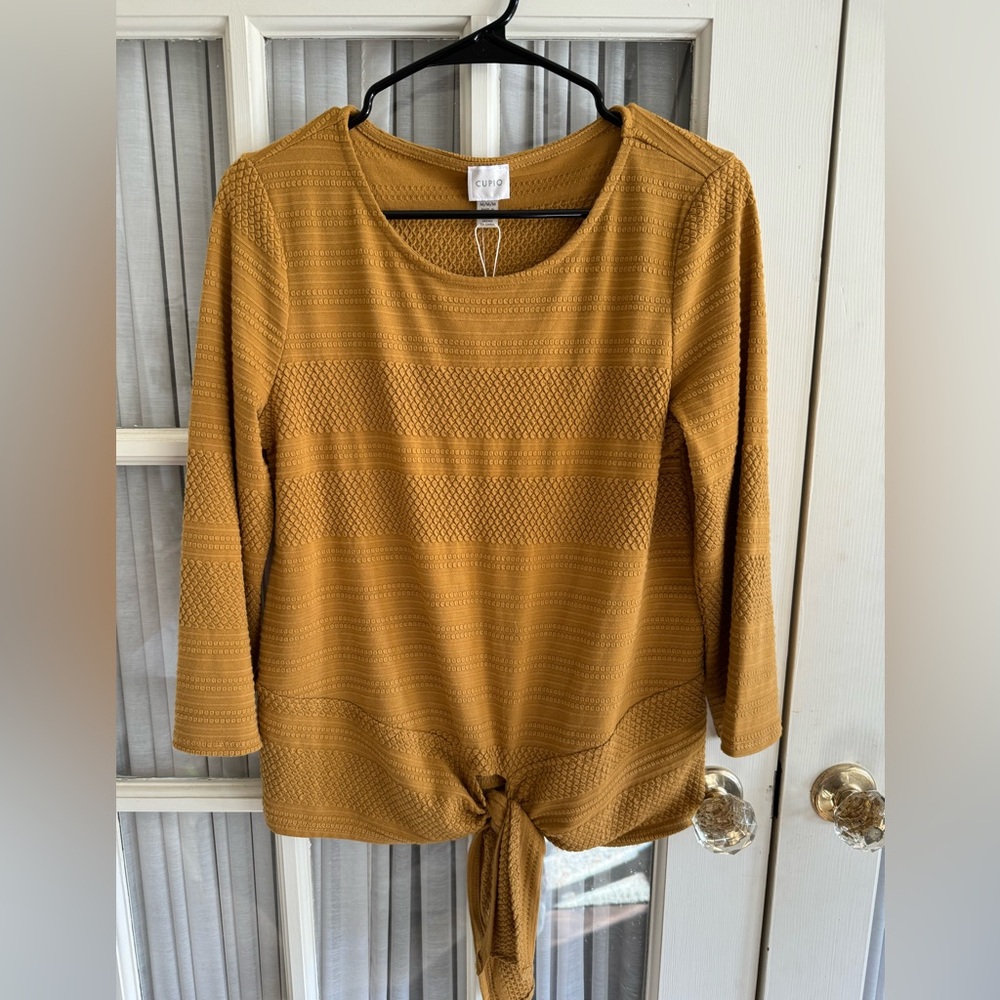 Women's Mustard Top